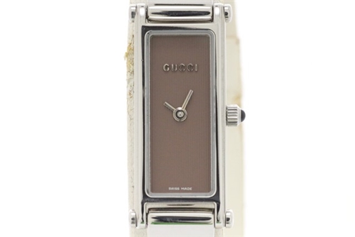 Gucci グッチ 時計 クオーツ 1500l Ss ステンレス ベージュ クオーツ レディース バングルウォッチ 473 の購入なら 質 の大黒屋 公式
