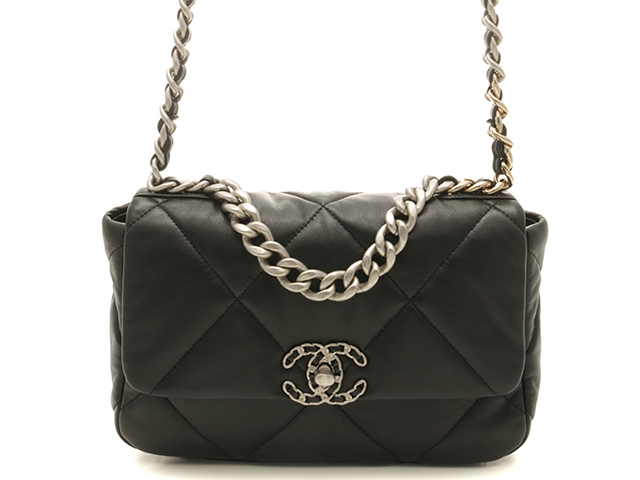 【黒の美学を纏う特別な逸品♡】CHANEL ショルダーバッグ シャネル ショルダーバッグ | 中古ブランド通販・高価買取の大黒屋
