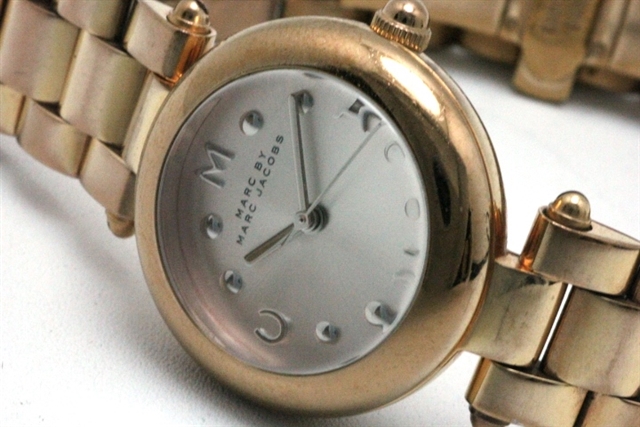 Marc By Marc Jacobs マークバイマークジェイコブス 時計 レディース クオーツ Mj3454 シルバー文字盤 ステンレス ピンクゴールドメッキ 3針 50m防水 Hk 430 の購入なら 質 の大黒屋 公式