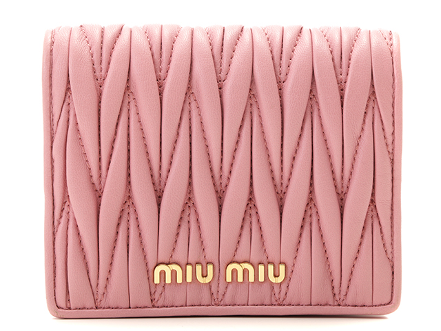 Miu Miu ミュウミュウ 二つ折り財布 マテラッセ二つ折財布 ピンク カーフ 430 の購入なら 質 の大黒屋 公式