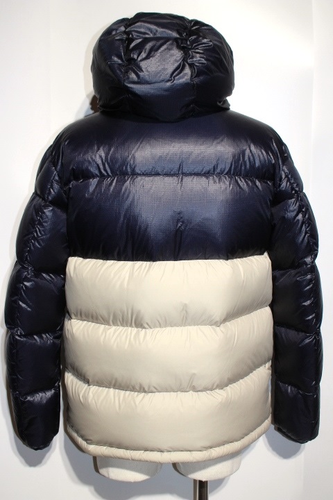 Moncler モンクレール アウター ダウンジャケット Latour ラトゥール メンズ1 約sサイズ ベージュ ネイビー ナイロン 19年 0 の購入なら 質 の大黒屋 公式