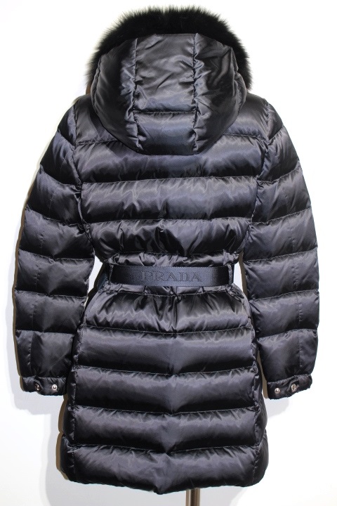 Prada プラダ ダウンコート レディース40 ネイビー ナイロン フォックス 0 の購入なら 質 の大黒屋 公式