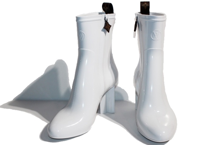 Louis Vuitton ルイヴィトン Lv シルエット ライン アンクルブーツ レディース39ハーフ ホワイト ラバー 1a66wd 参考定価 113 300 Lvサークル 432 の購入なら 質 の大黒屋 公式