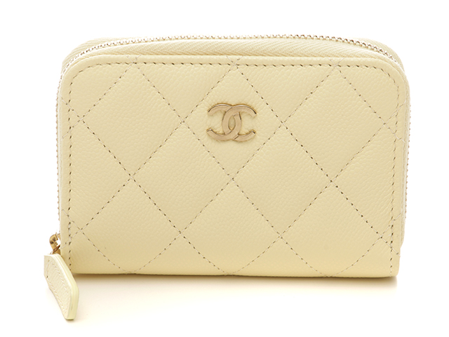 CHANEL イエロー 名刺入れ CHANEL（名刺入れ/定期入れ ・ イエロー/黄色系）のフリマ