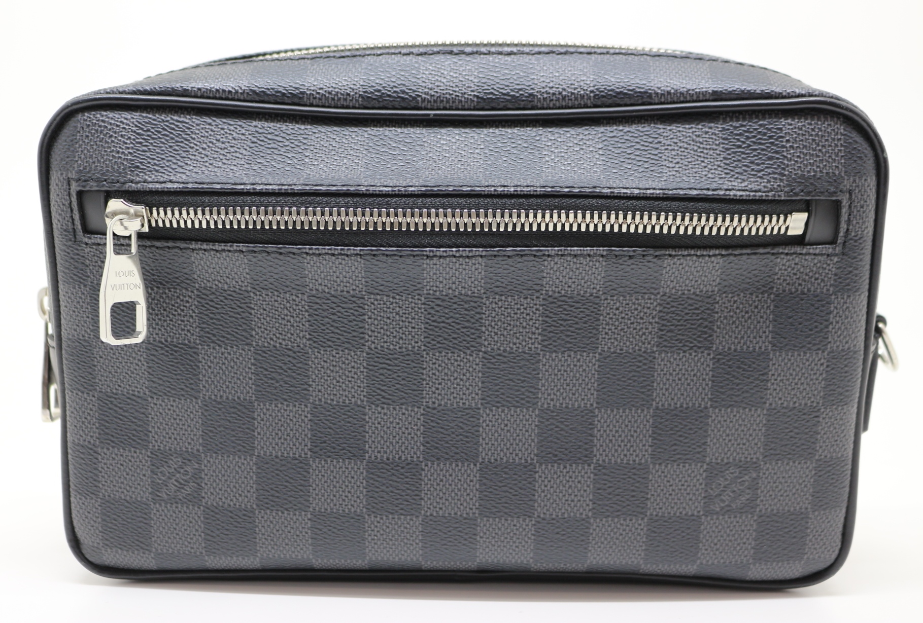 Shop Louis Vuitton AEROGRAM Ipad pouch (M69837) by CITYMONOSHOP