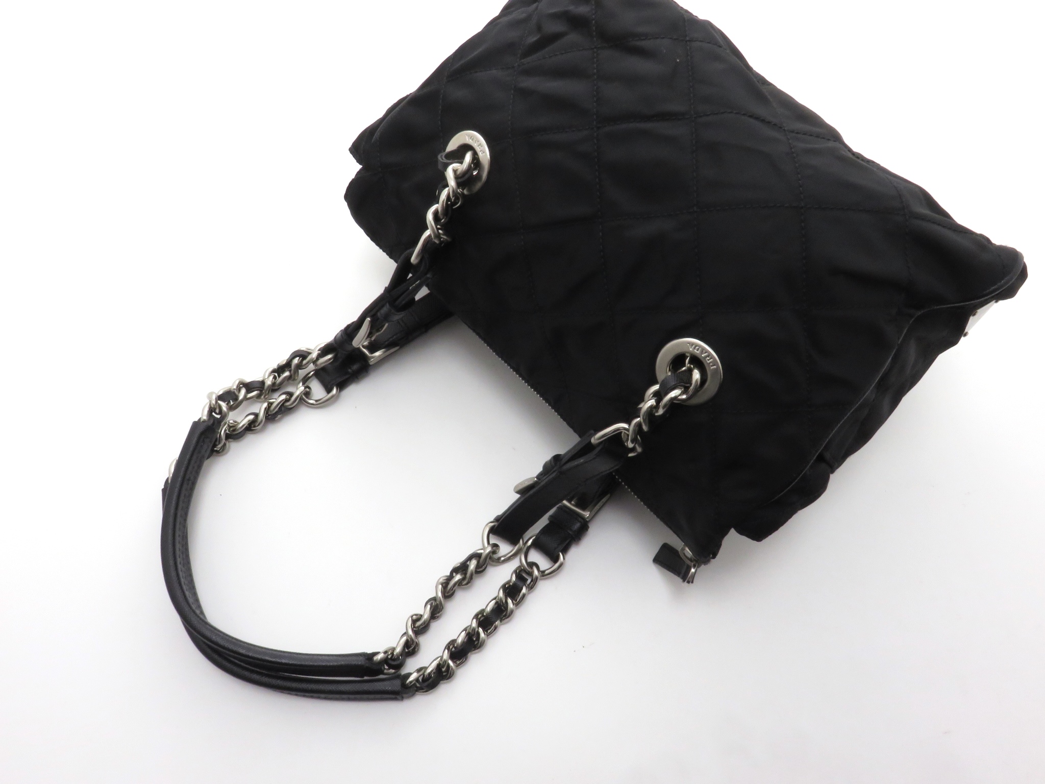 Prada プラダ キルティング ショルダーバッグ ブラック Br2236 431 の購入なら 質 の大黒屋 公式