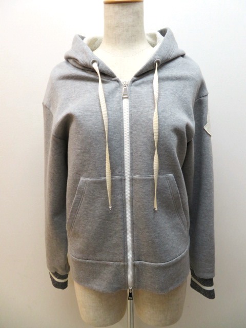 Moncler モンクレール ジップアップ パーカー レディース Xs グレー コットン 432 の購入なら 質 の大黒屋 公式