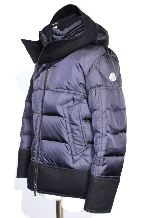Moncler モンクレール ダウンジャケット アウター ネイビー ナイロン メンズ2 約mサイズ 17年 0 の購入なら 質 の大黒屋 公式