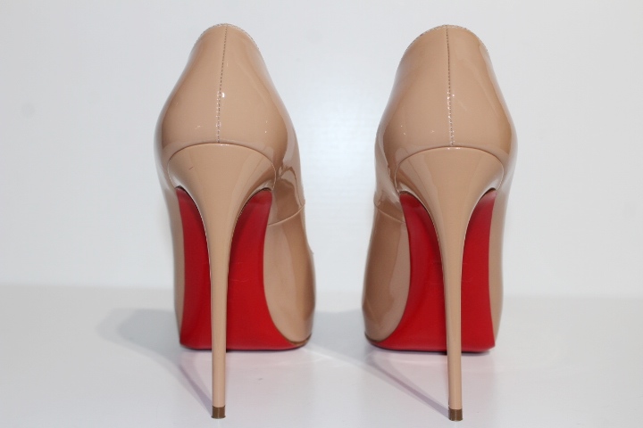 Christian Louboutin クリスチャンルブタン パンプス レディース37 ベージュ エナメル 432 の購入なら 質 の大黒屋 公式