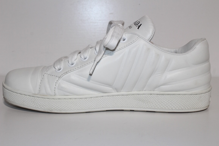 Prada プラダ スニーカー レディース37 約24cm ホワイト レザー 0 の購入なら 質 の大黒屋 公式